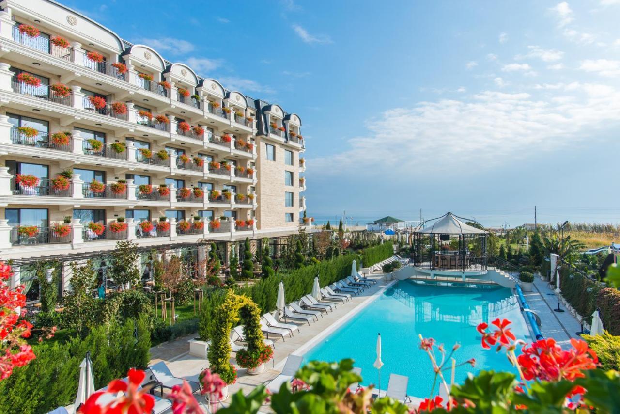 Casa Di Fiore Spa And Medical Hotel, Mineral Pools & Private Beach كرانيفو المظهر الخارجي الصورة