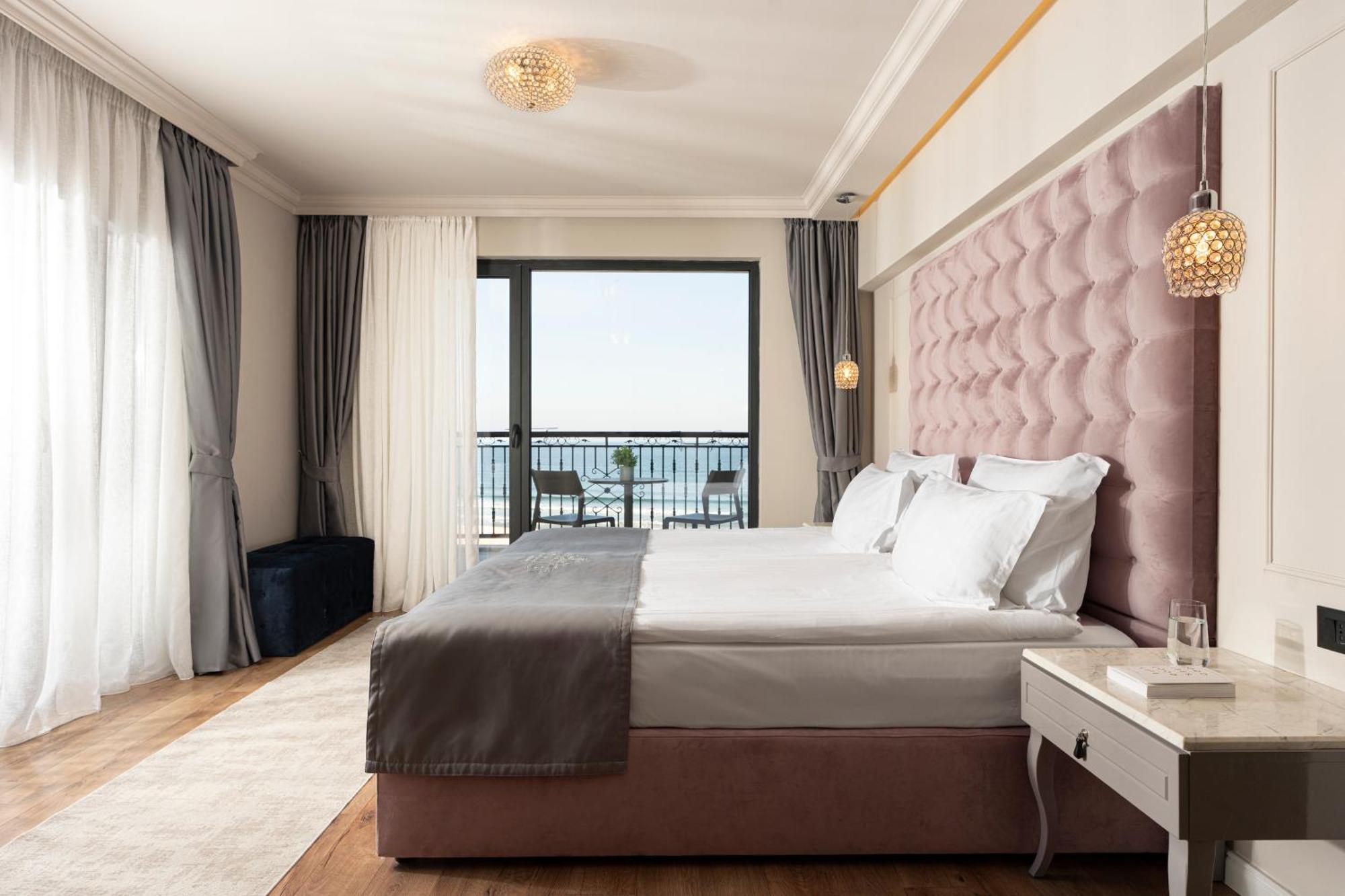 Casa Di Fiore Spa And Medical Hotel, Mineral Pools & Private Beach كرانيفو المظهر الخارجي الصورة Deluxe room